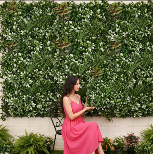 Grass Tiles by Vertical Garden - Silver Oasis | 50 x 50 cm